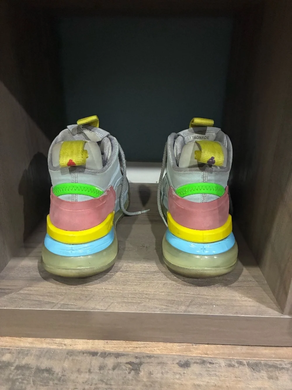 Lyrical lemonade x Air Jordan Jordan areospace 720'Chicago forever